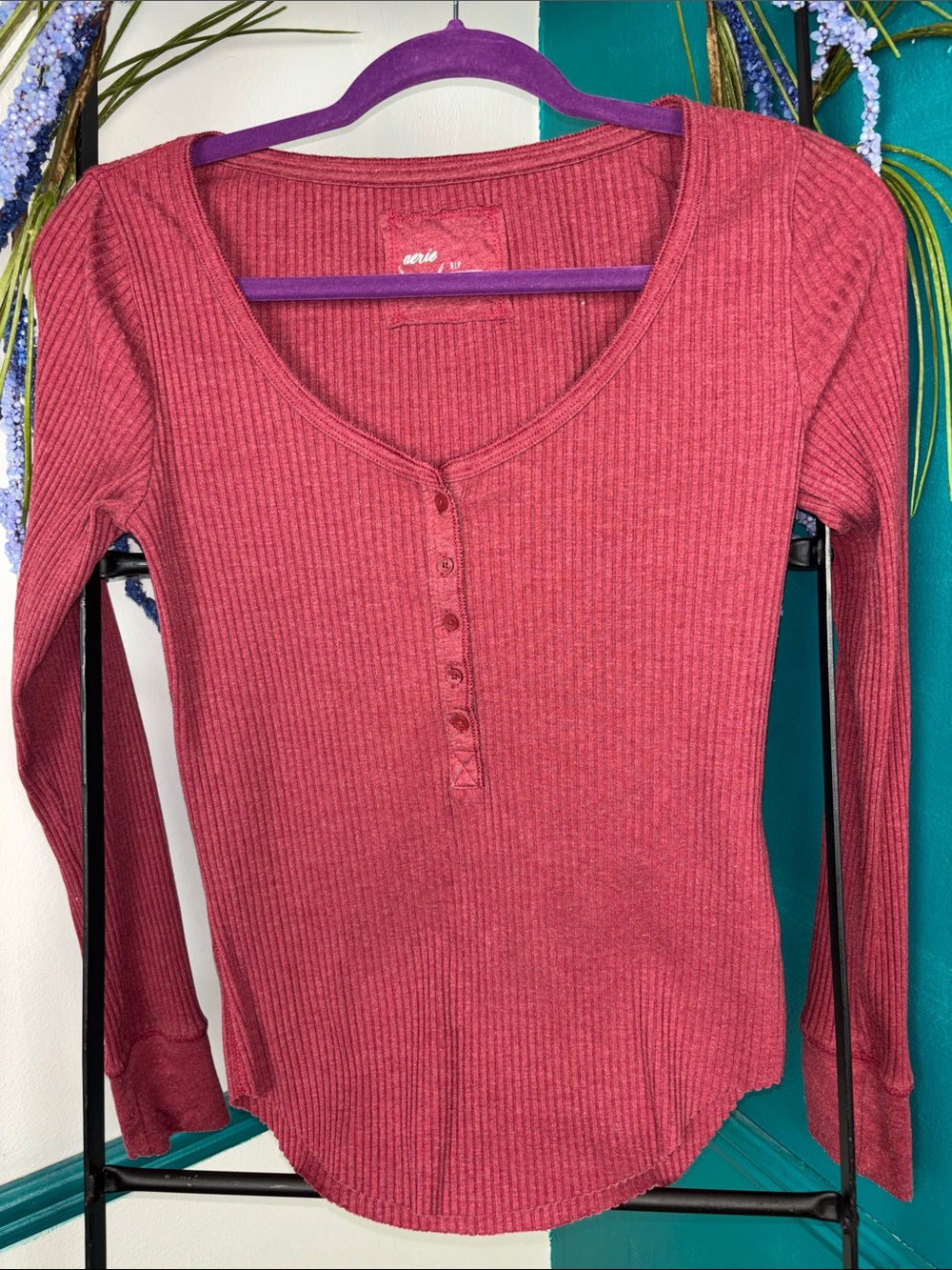 Aerie Women’s Ribbed Long-Sleeve Henley Top - cherry tart